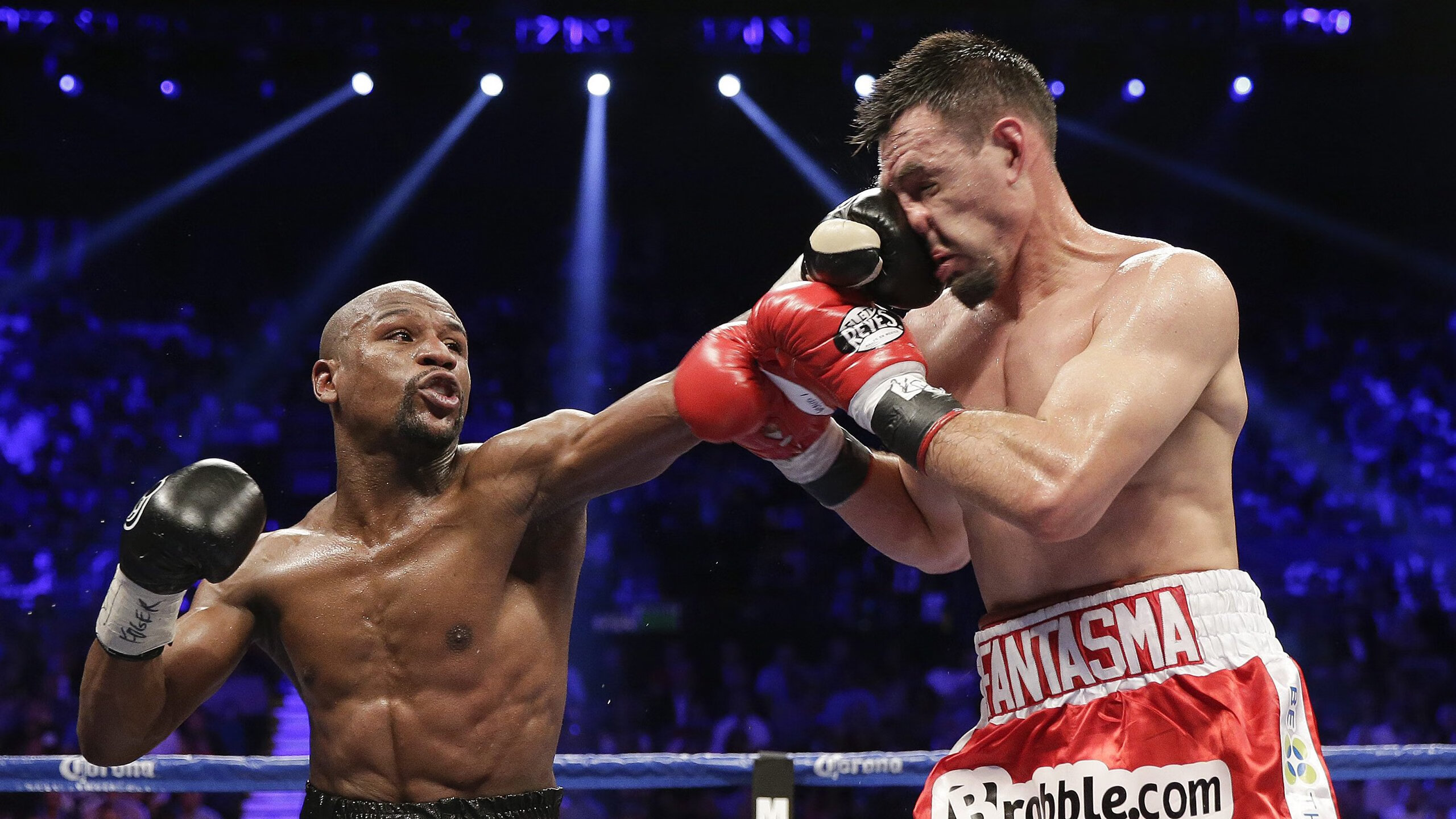 赛道与球场，当范弗利特如F1冠军般接管，雄鹿以钢铁洪流强压奇才